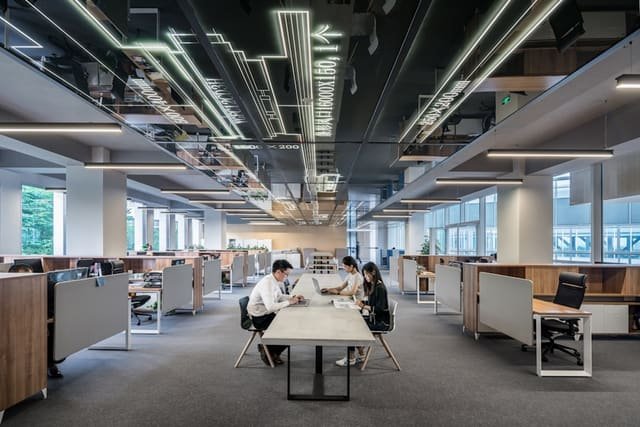 Nettoyage de bureaux et open-spaces (photo d’illustration)